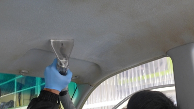 天井のすごいシミ落とし 車内クリーニング ワカシマオートガラス