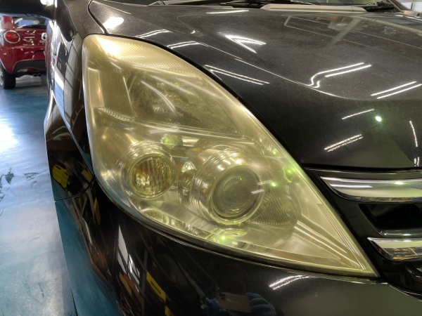 Brizo ヘッドライトコーティング 黄ばみ クラック ヒビ割れ 白濁 くすみ ワカシマオートガラス